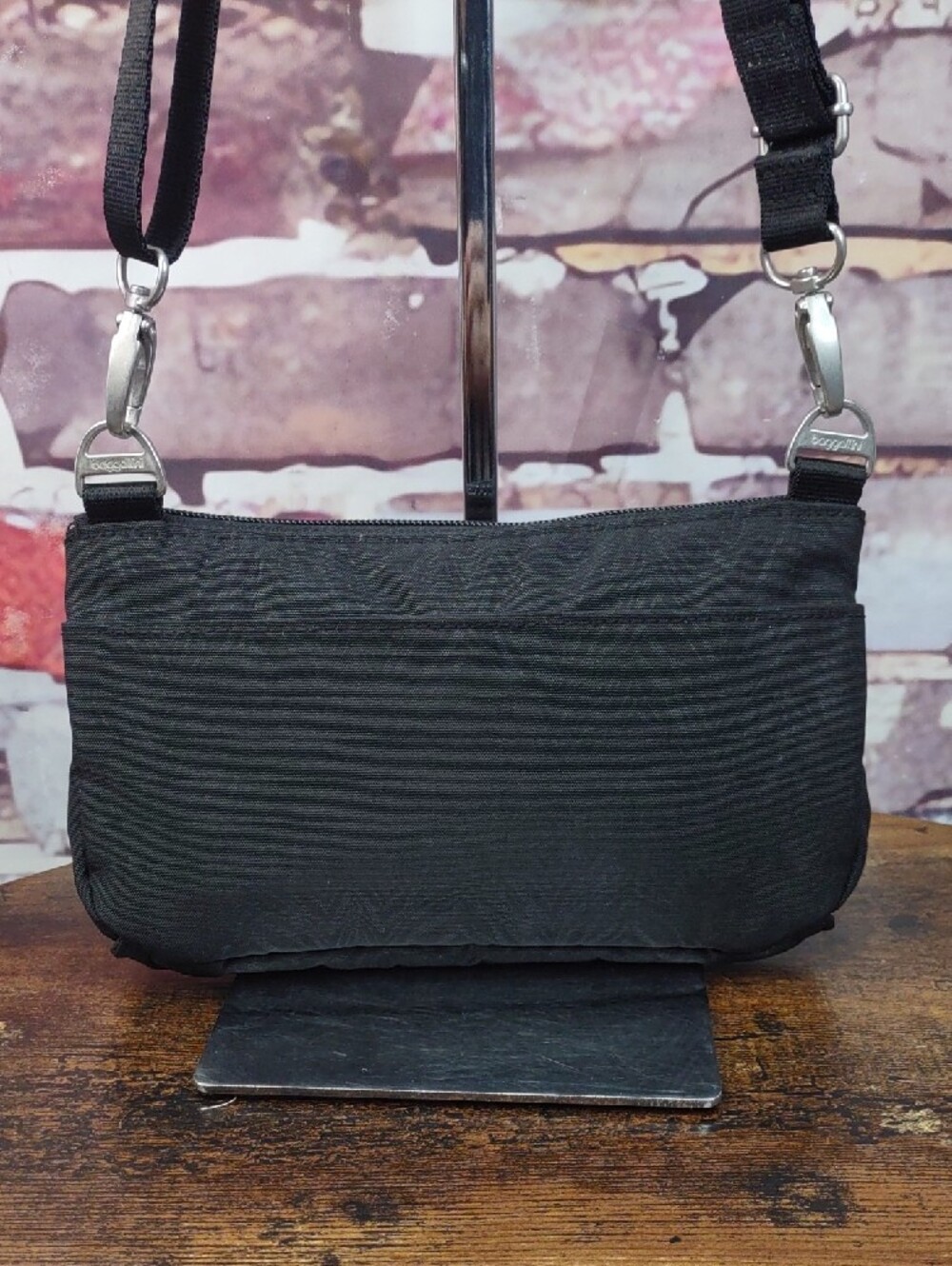 Baggallini Crossbody Organizer Bag - Picture 5 of 12